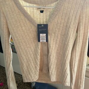 Women’s v neck sweater